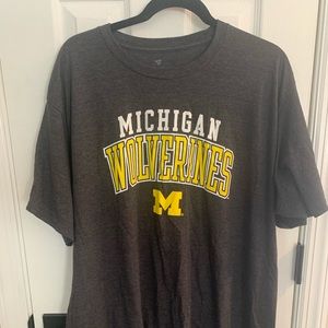 Michigan Wolverines SHORT SLEEVE T-Shirt
